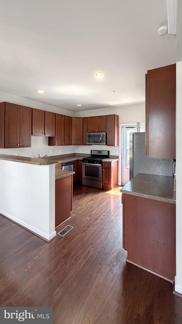 4415 Cherry Way photo 9