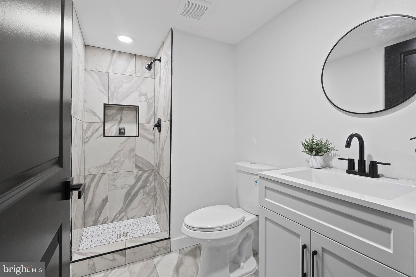 1802 E Lafayette Avenue photo 30