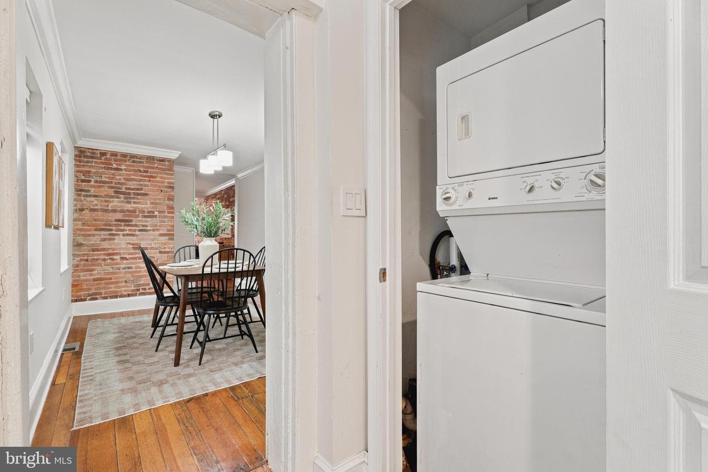 103 E Cross Street E photo 17