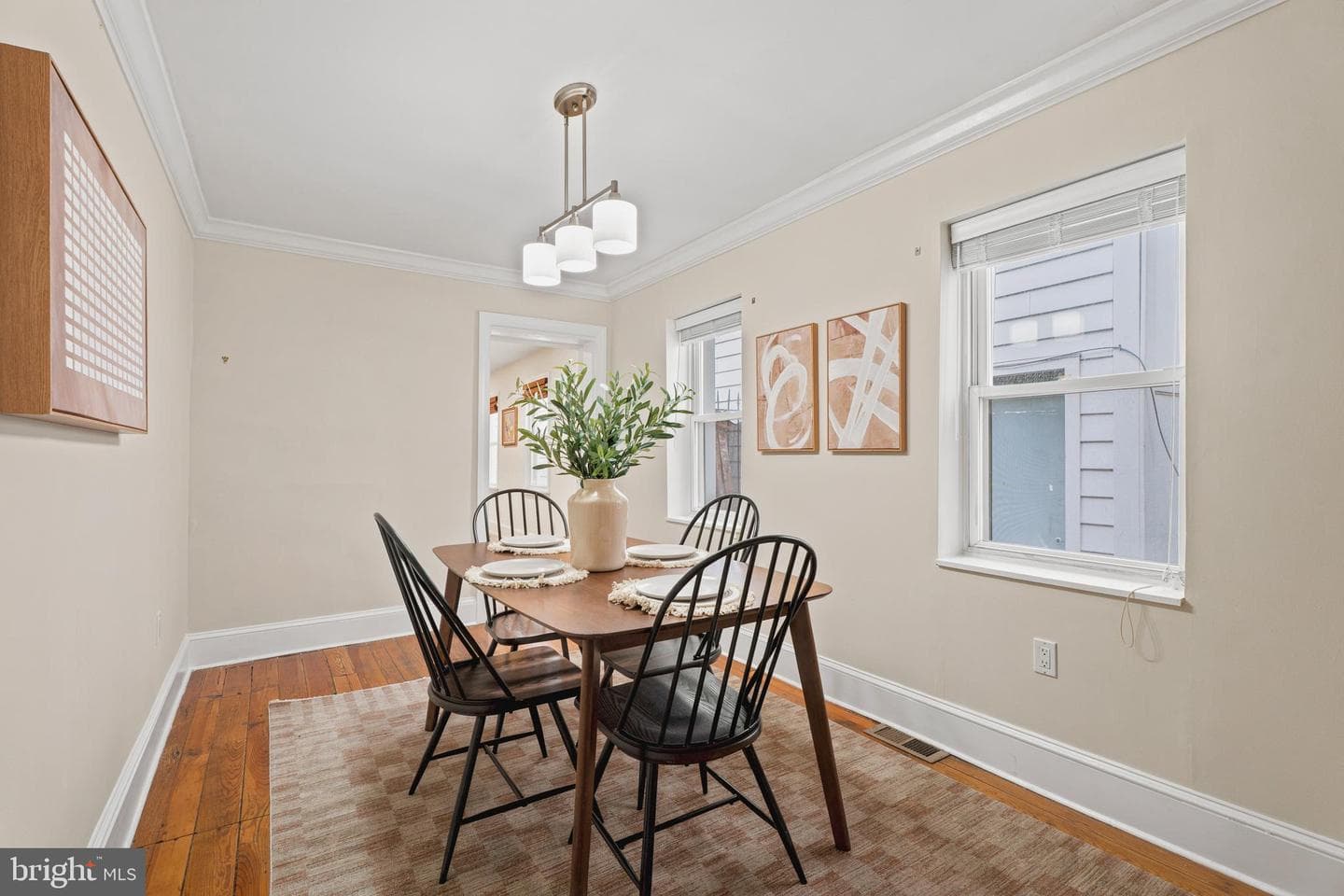 103 E Cross Street E photo 9
