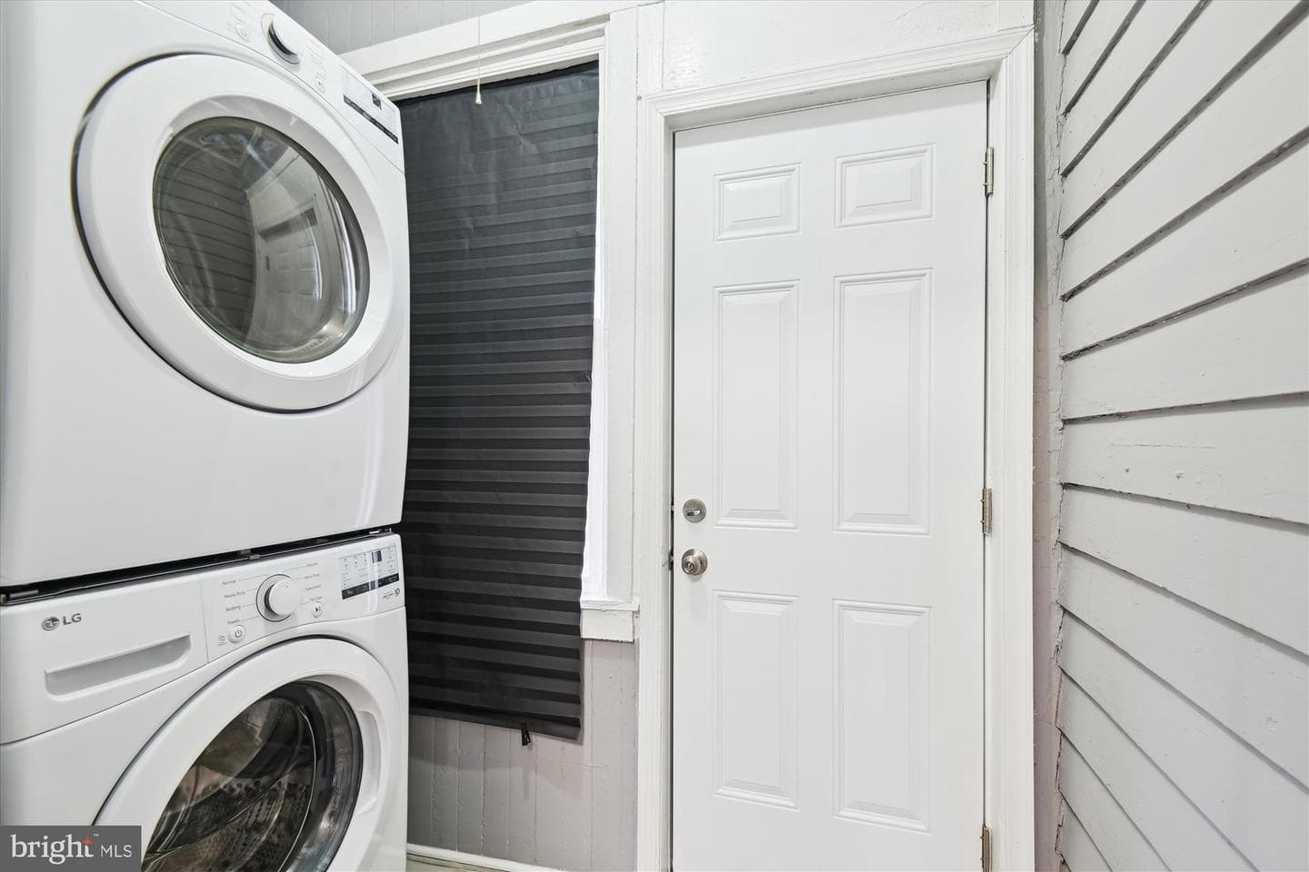 2917 Baker Street photo 14