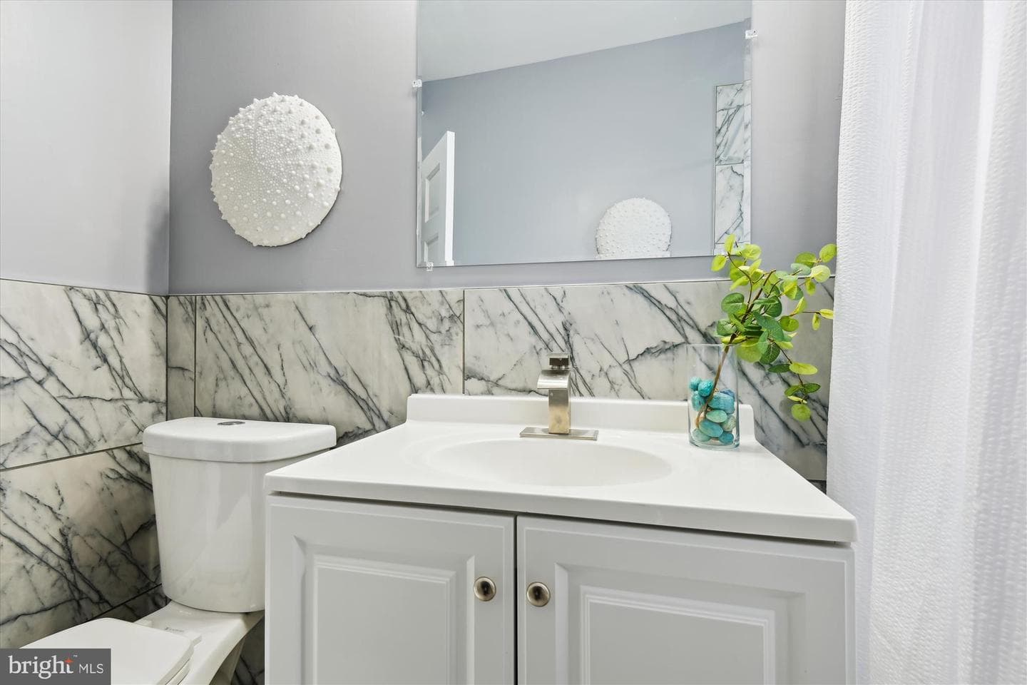 2917 Baker Street photo 20