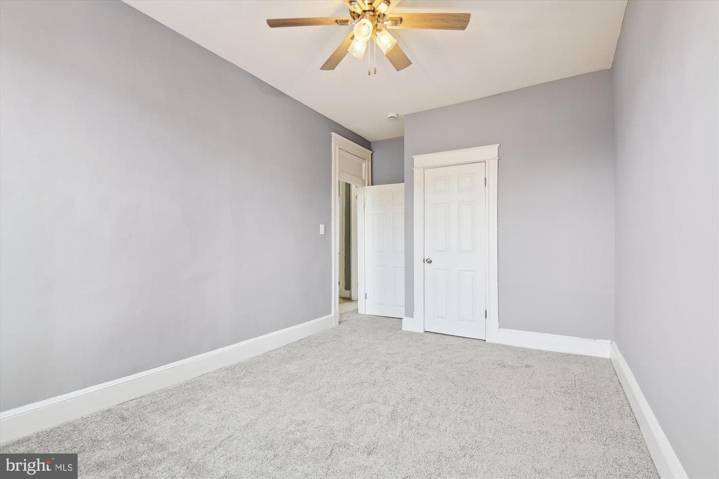 2917 Baker Street photo 22