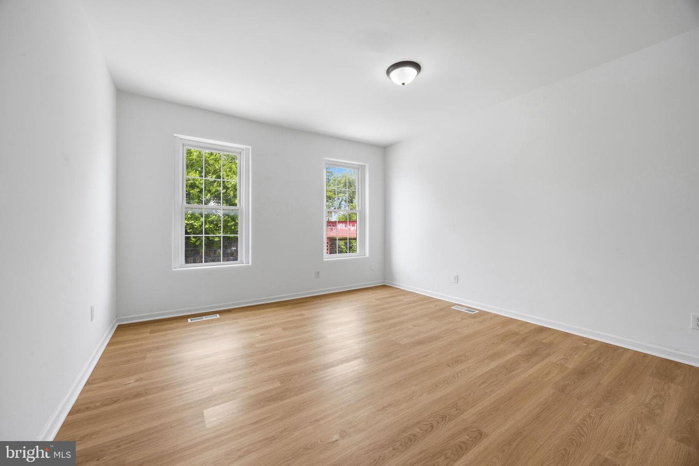 1 S Kresson Street photo 27