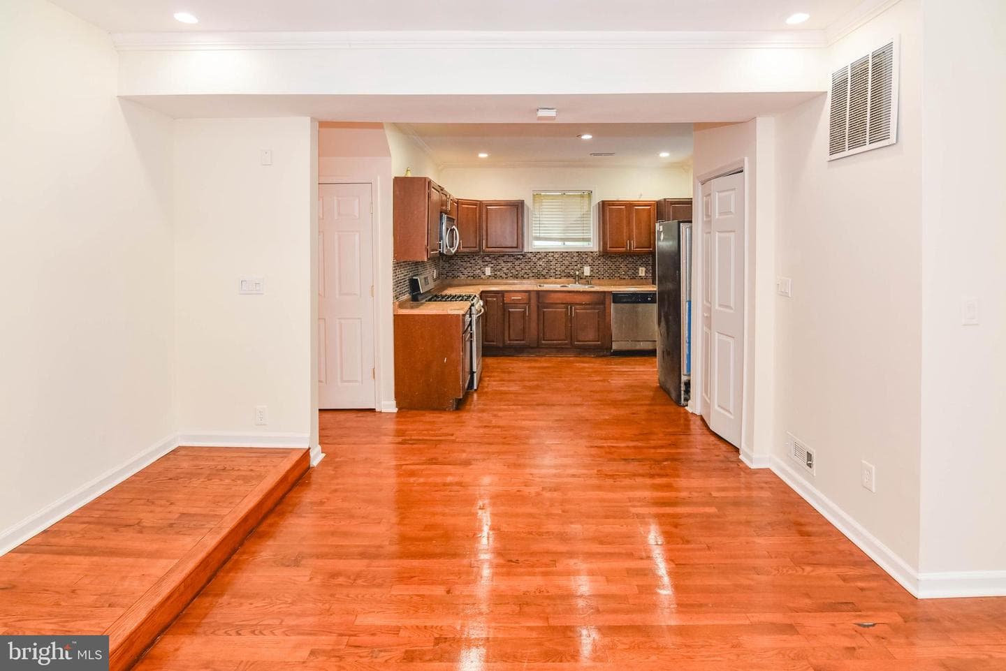 5304 Merceron Avenue photo 5