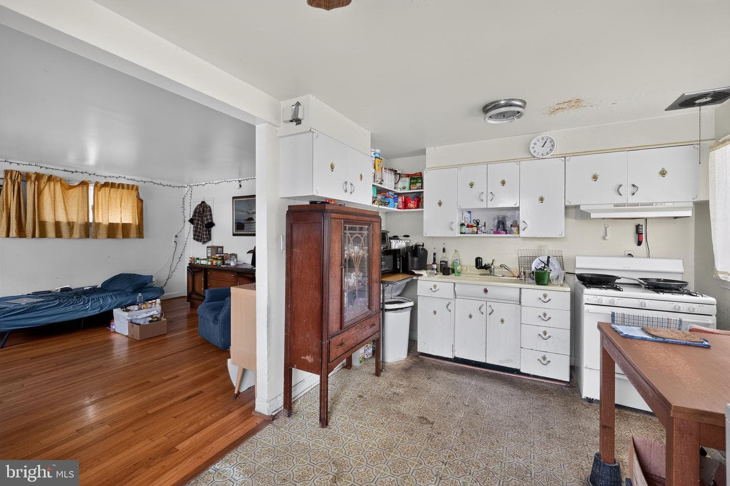2729 Chesley Ave photo 6