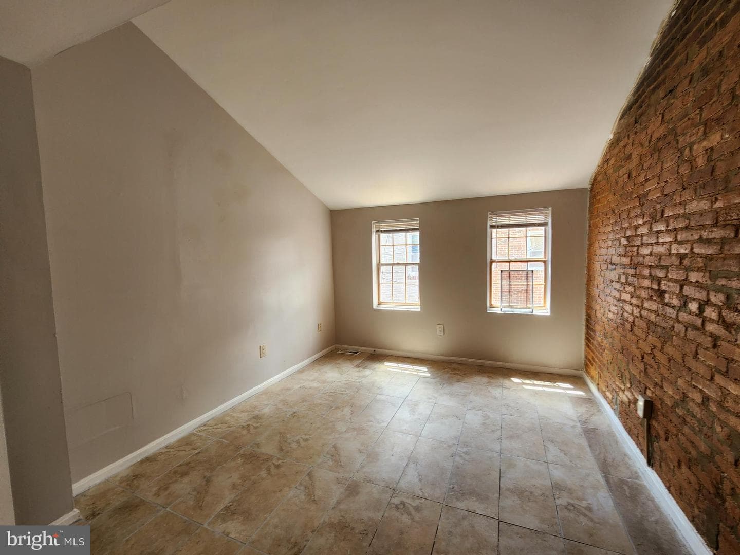 605 S Bradford Street photo 14