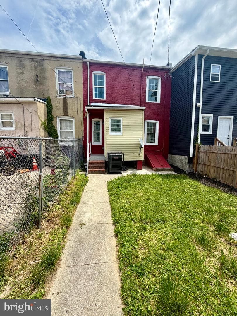 1530 Appleton St photo 37