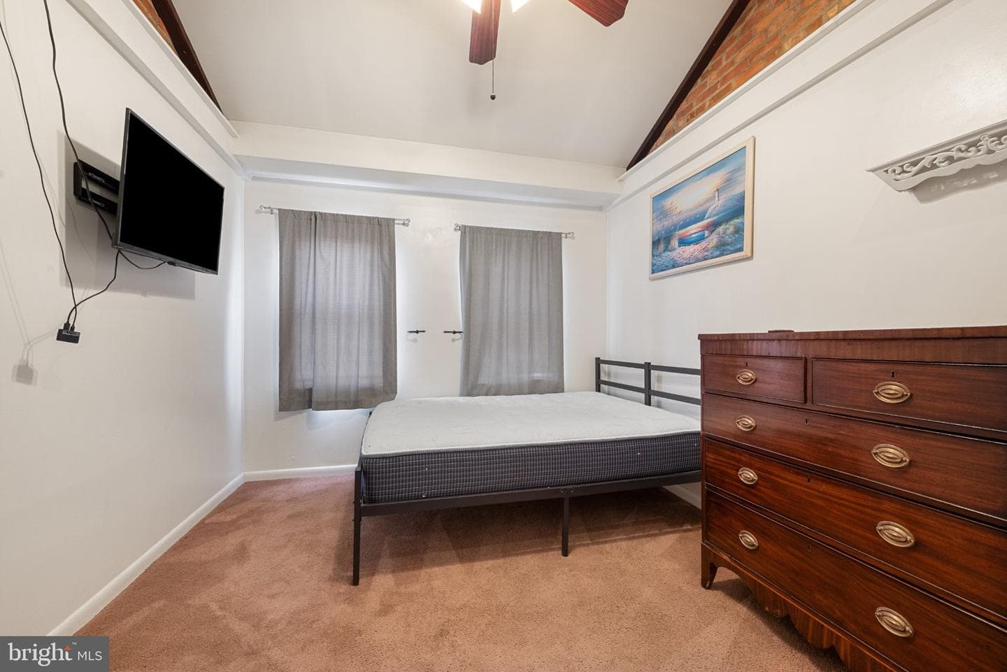 211 S Madeira Street photo 12