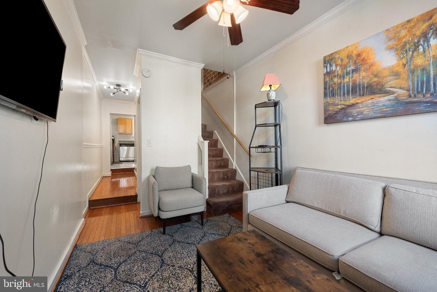 211 S Madeira Street photo 4