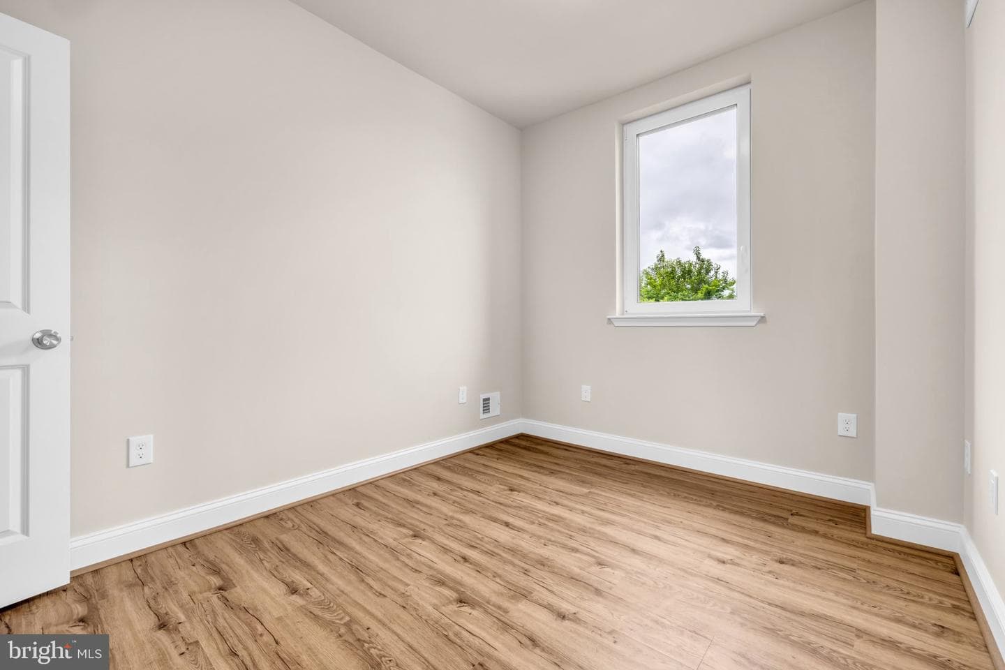 1129 Monroe Circle photo 14