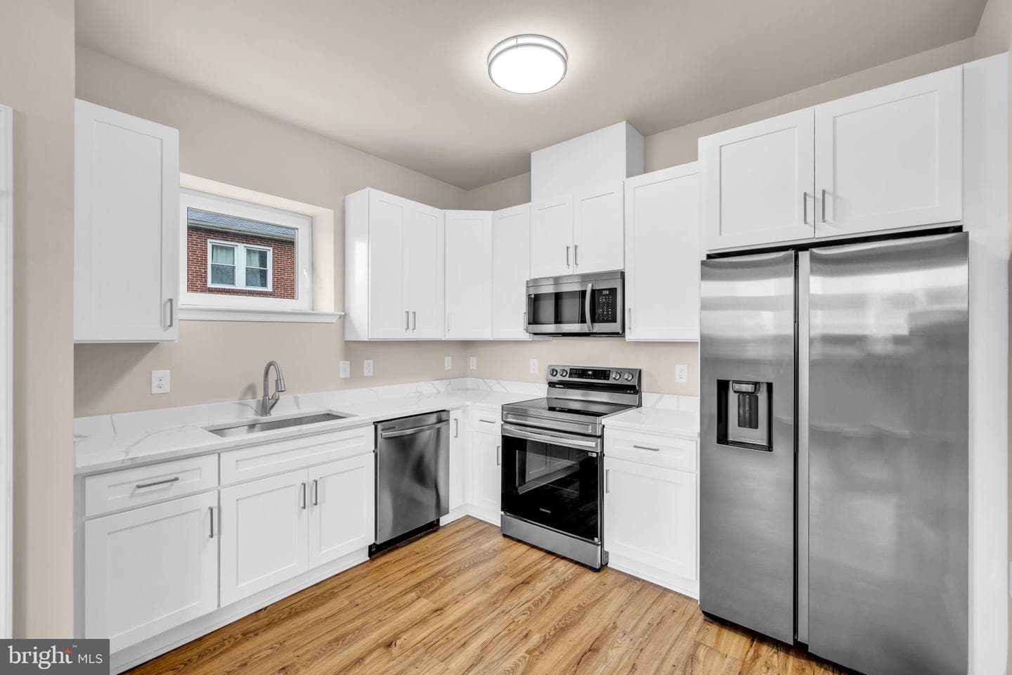 1129 Monroe Circle photo 5