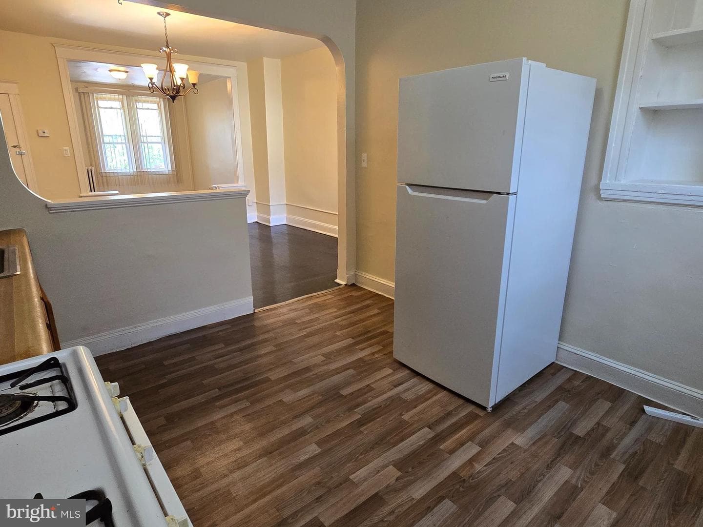 2562 Robb Street photo 13