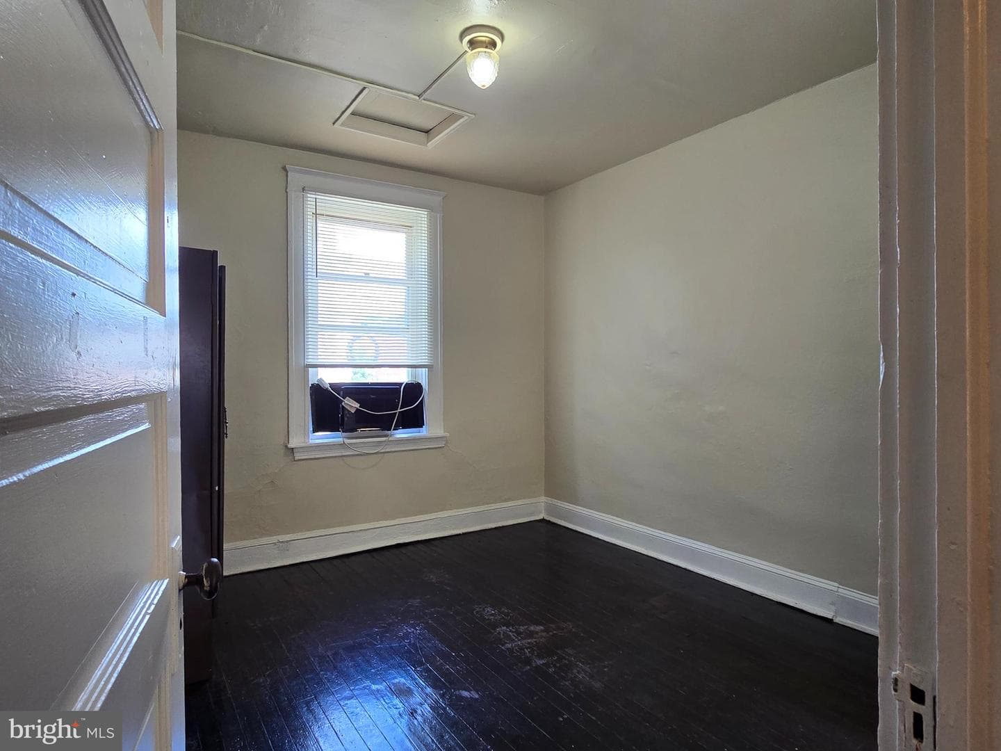 2562 Robb Street photo 21