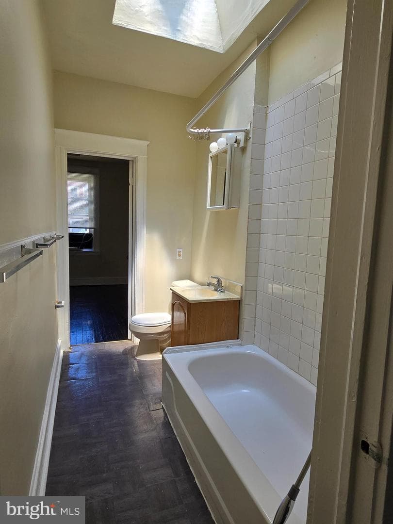 2562 Robb Street photo 24