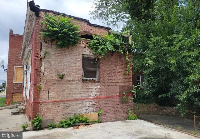 3029 Wylie Avenue photo 2