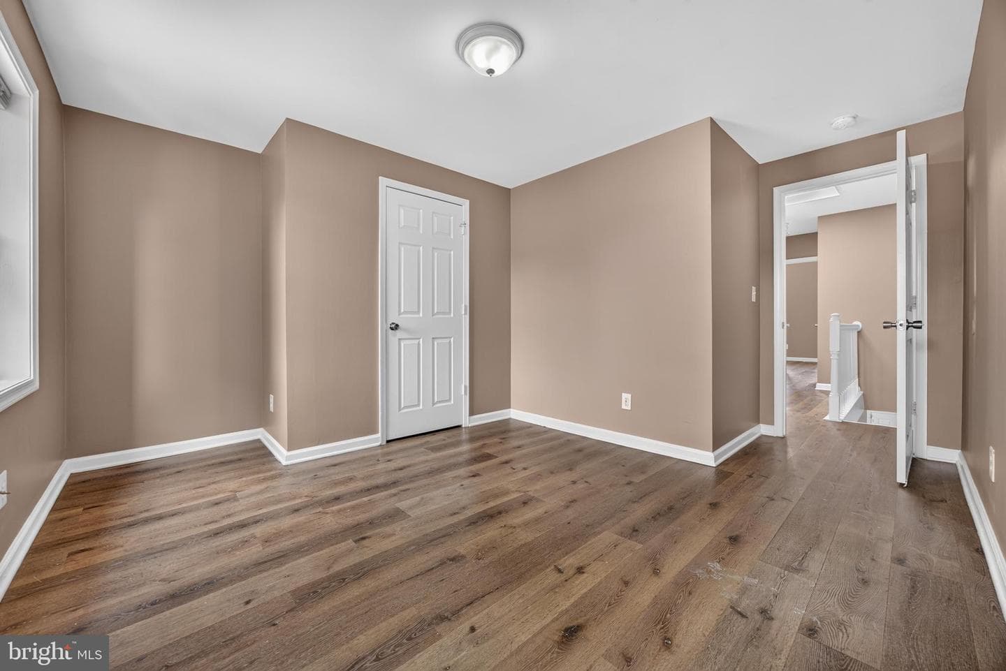 3712 E Lombard Street photo 20