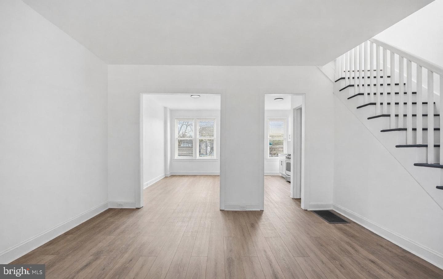 759 Linnard Street photo 3