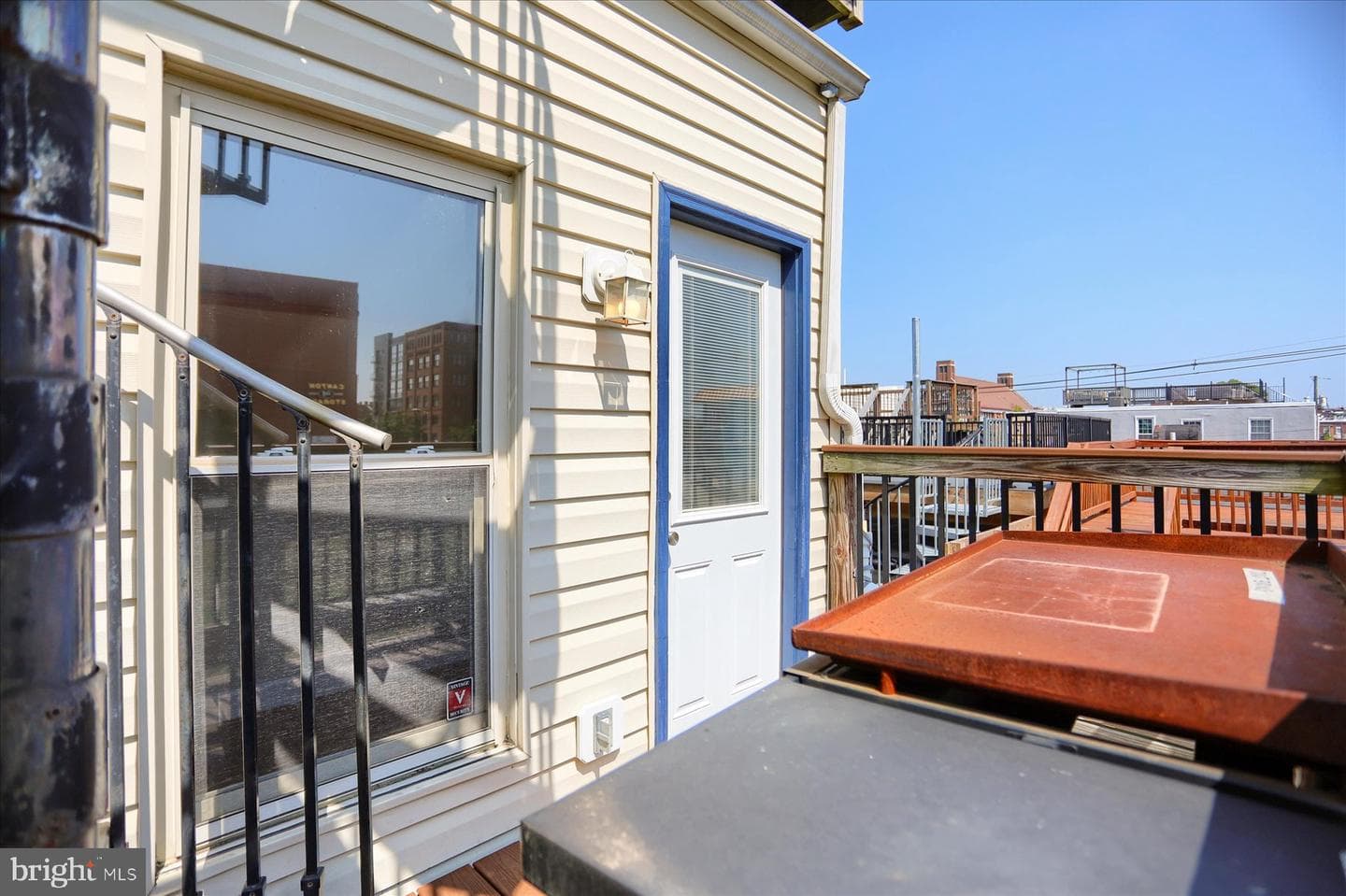 1001 Baylis Street photo 35