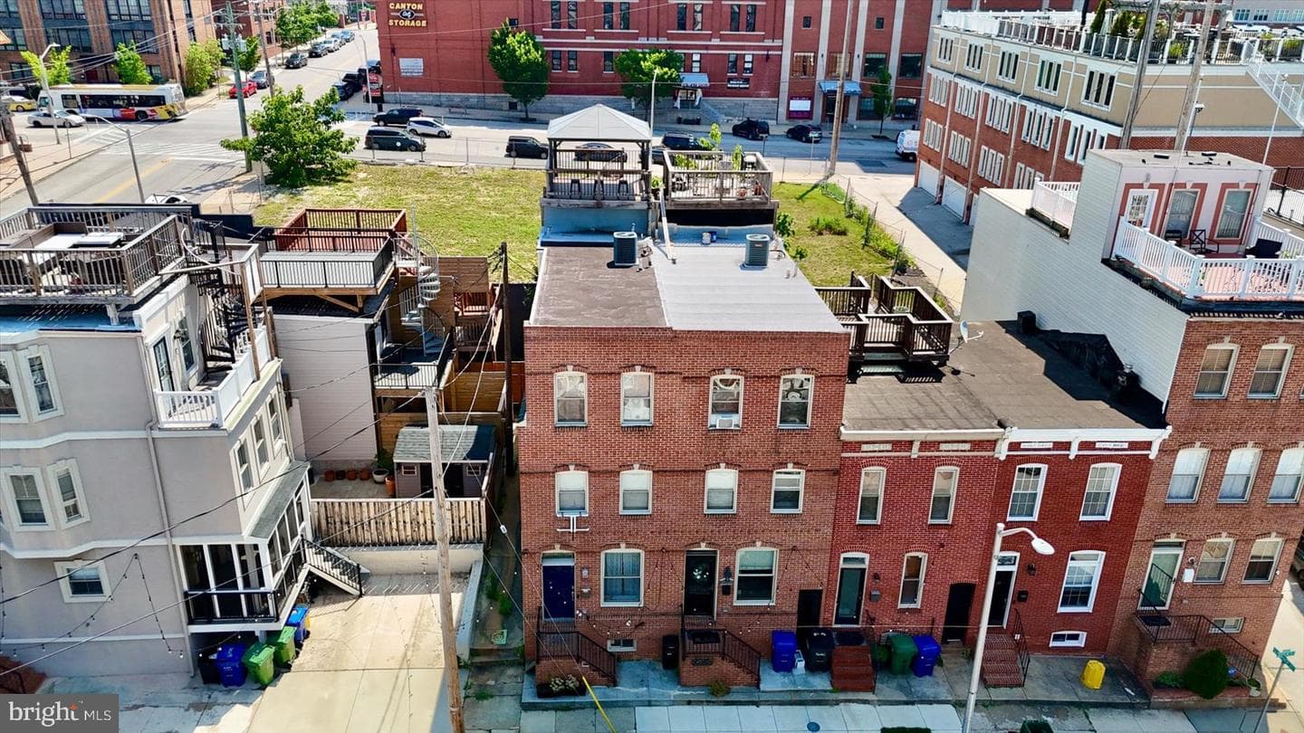 1001 Baylis Street photo 40
