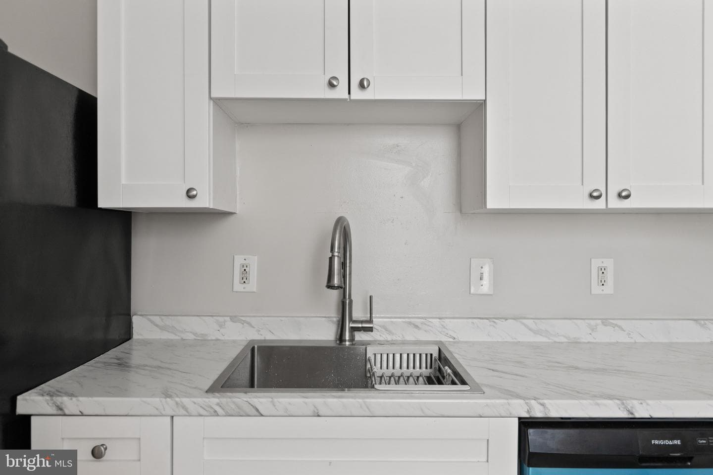 501 N Port Street photo 11