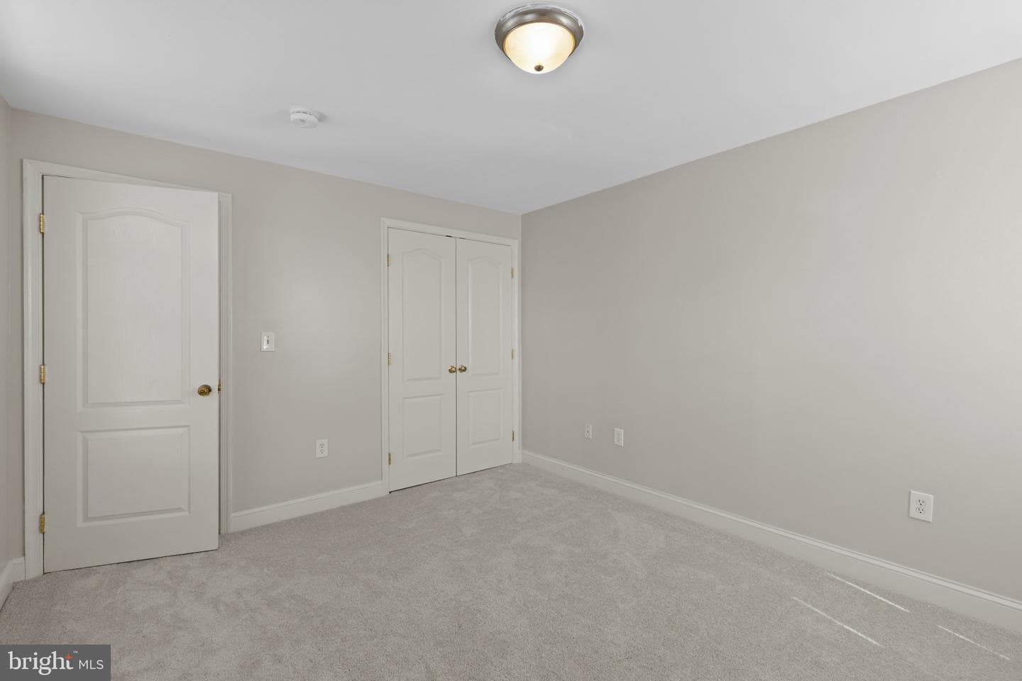 501 N Port Street photo 17
