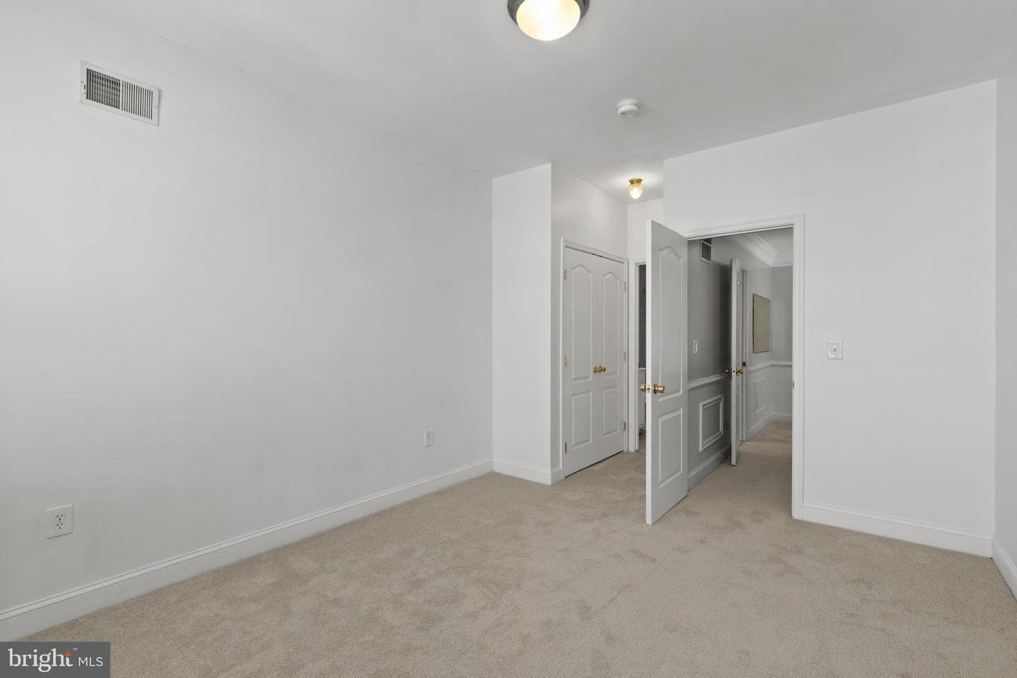 501 N Port Street photo 21
