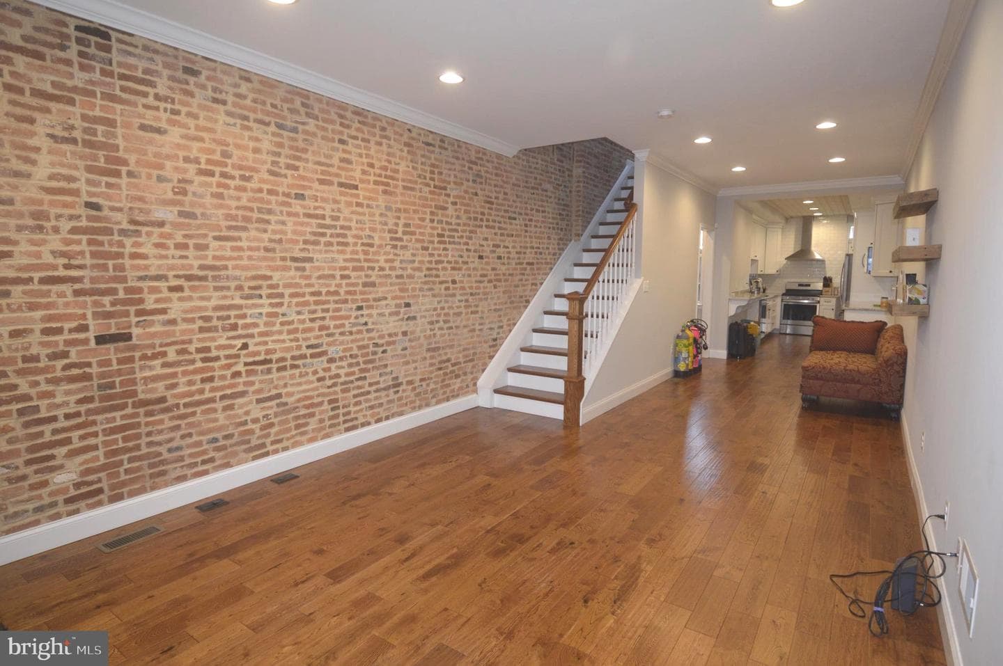 812 W 34th Street photo 2