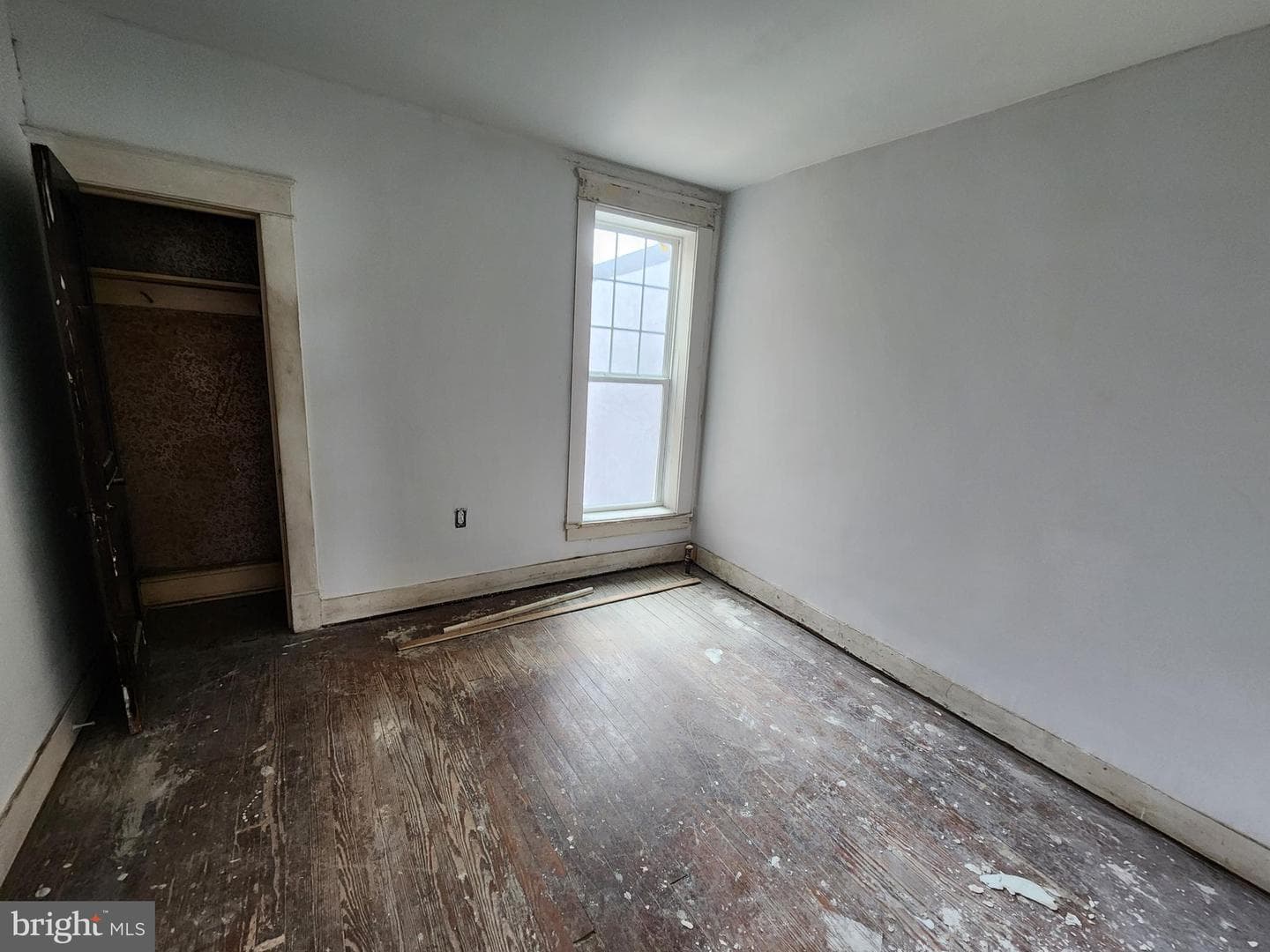 2327 W Lexington Street photo 17