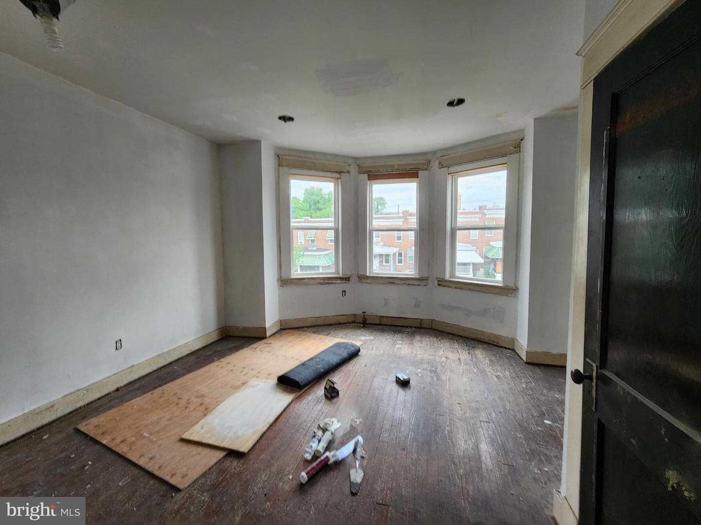 2327 W Lexington Street photo 20