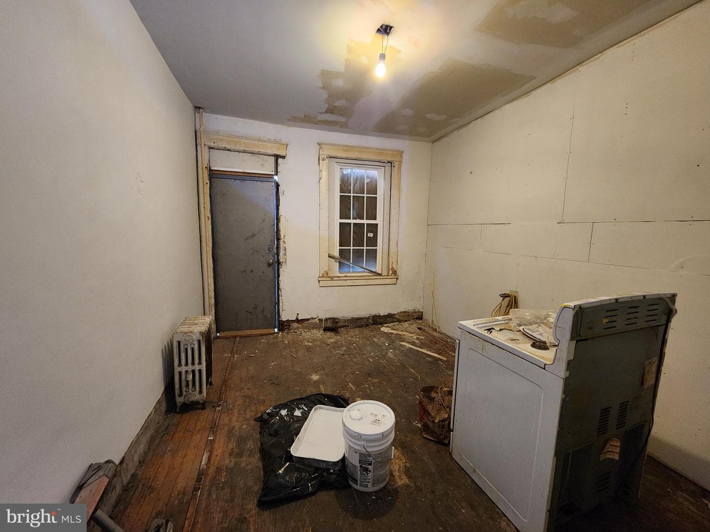 2327 W Lexington Street photo 7