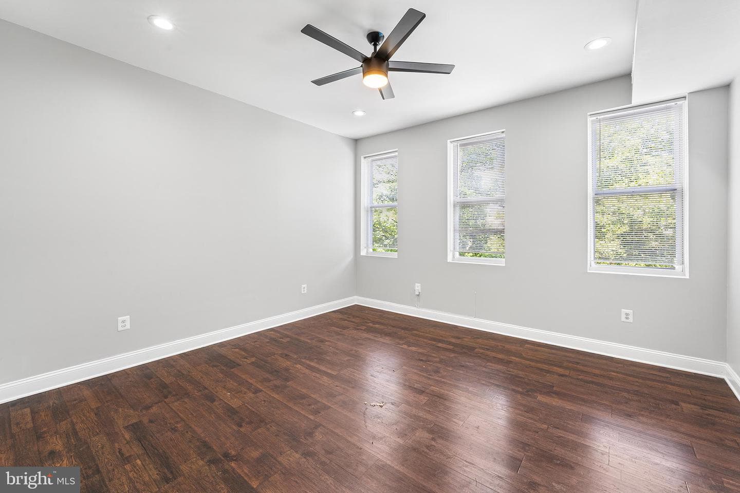 1617 N Broadway photo 11