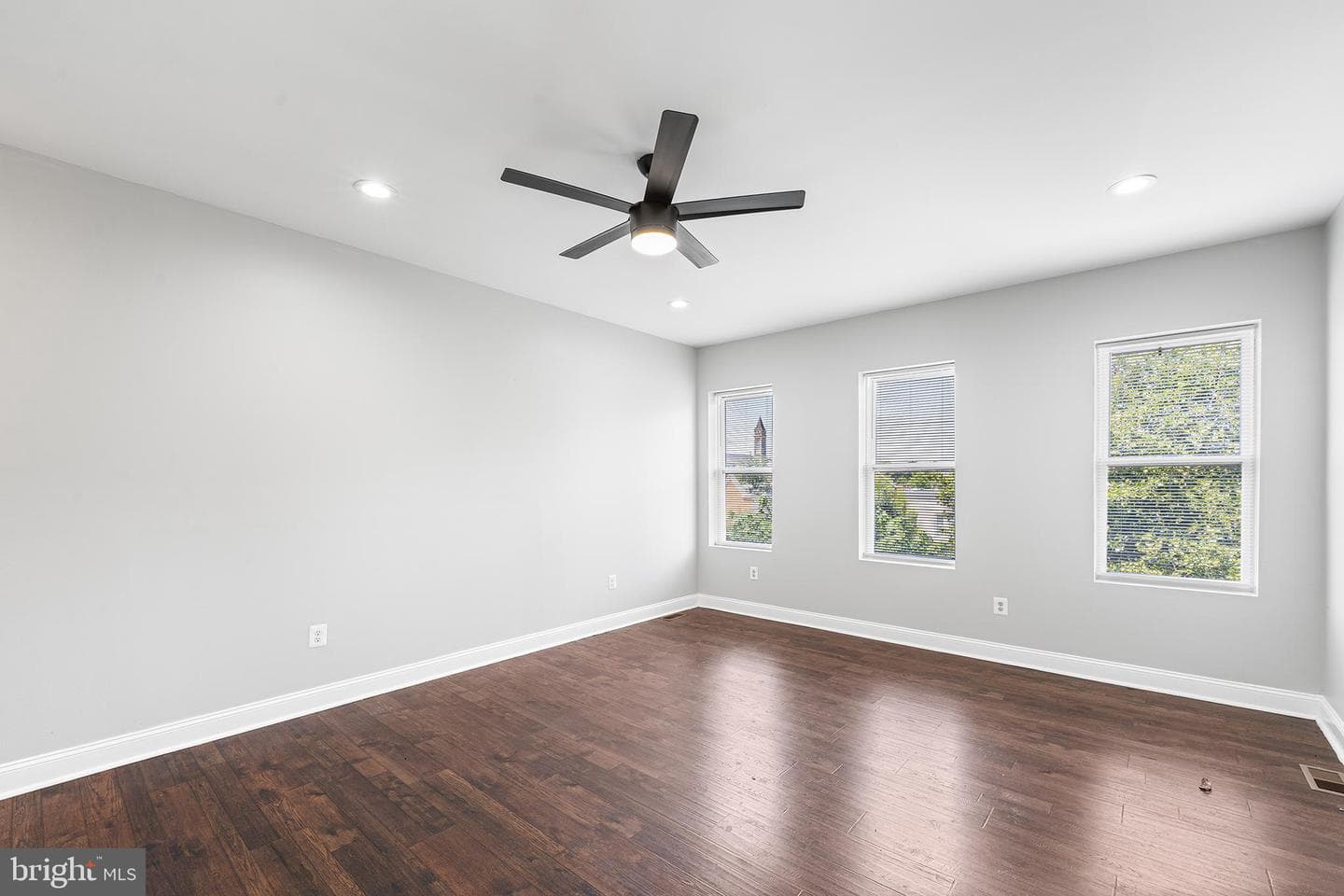 1617 N Broadway photo 21
