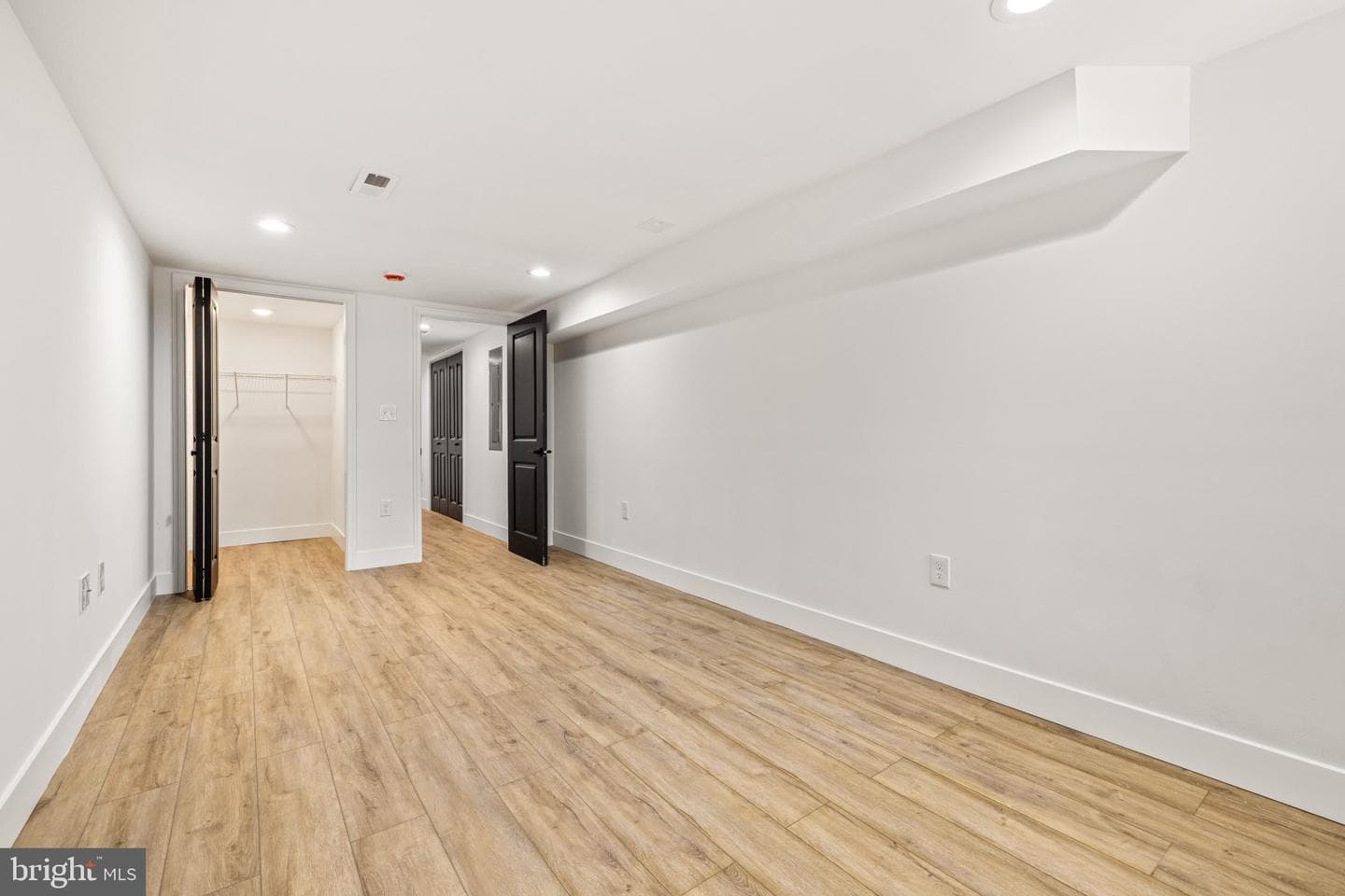 1220 N Eden Street photo 48