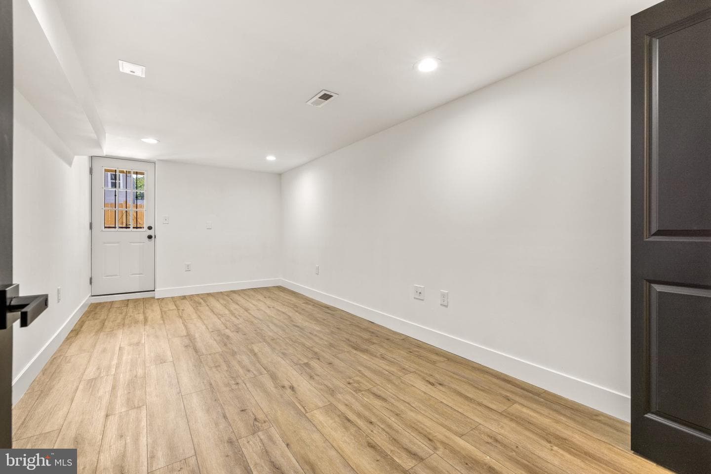 1220 N Eden Street photo 49