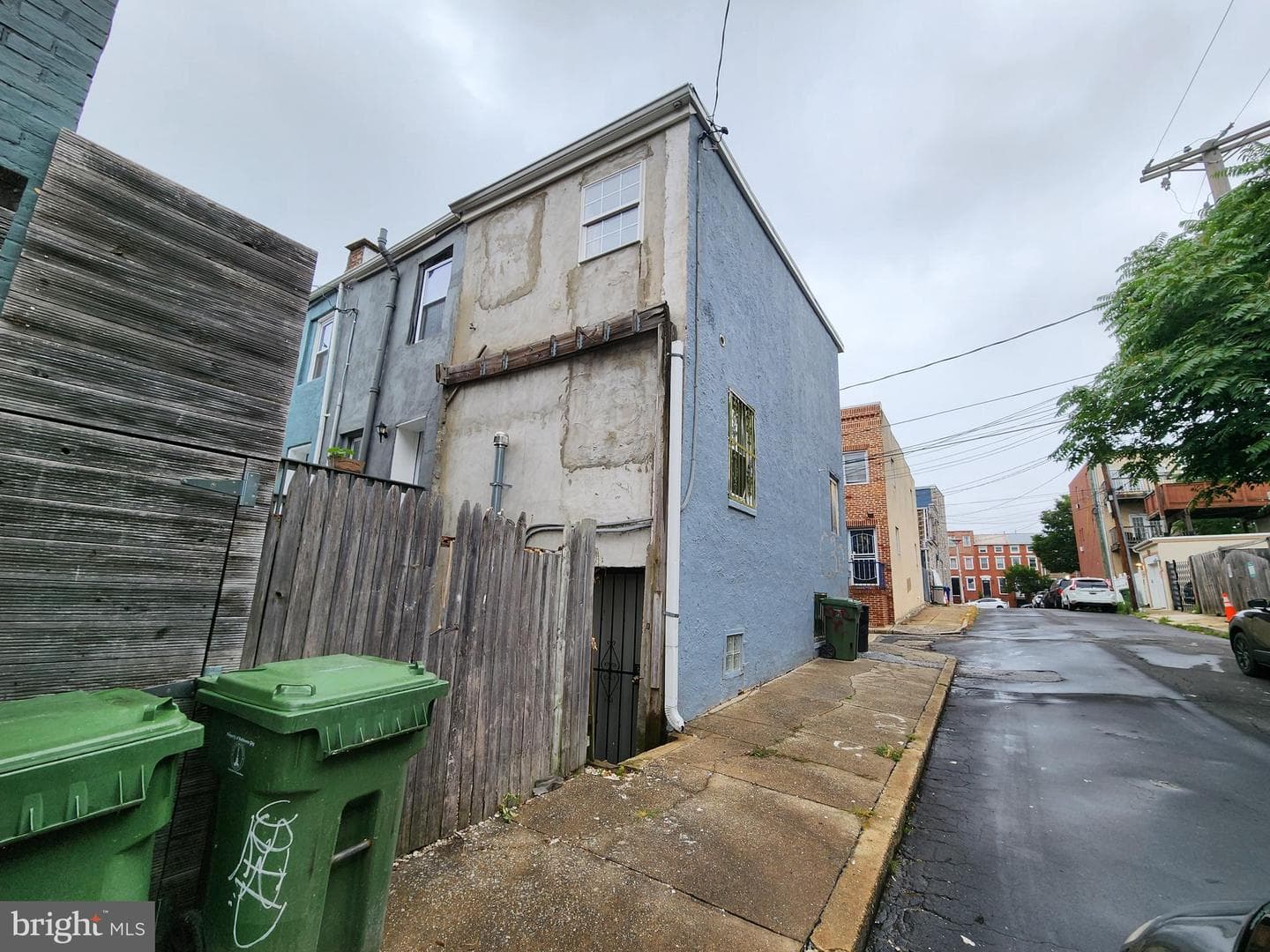 845 Reinhart Street photo 9
