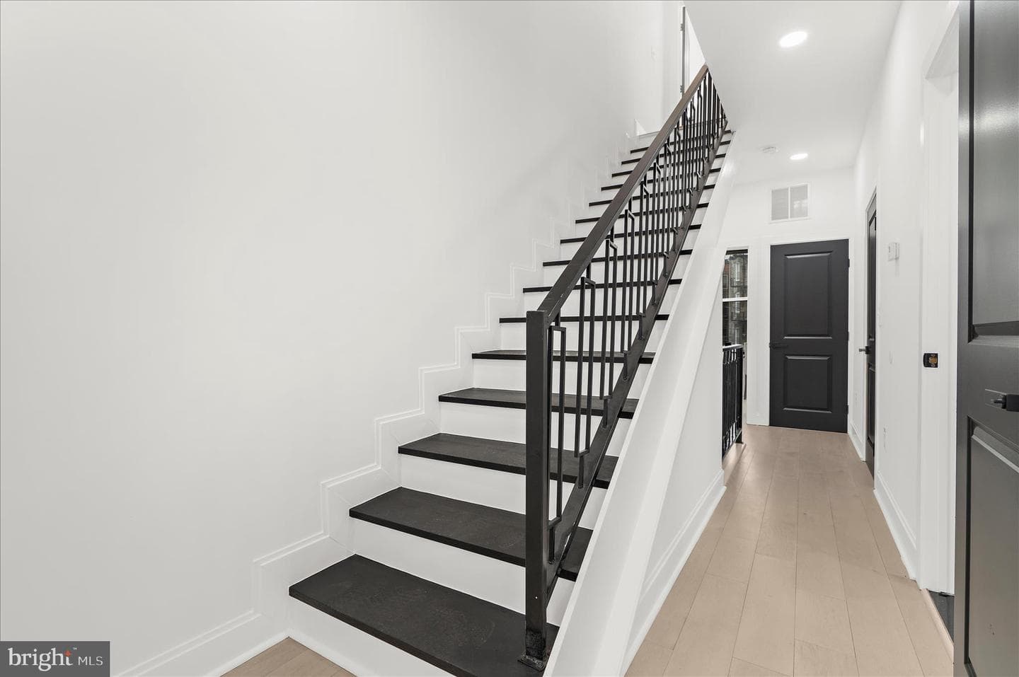 2321 Madison Avenue photo 23