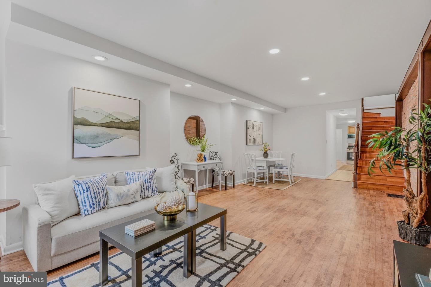 1824 E Lombard Street, Baltimore