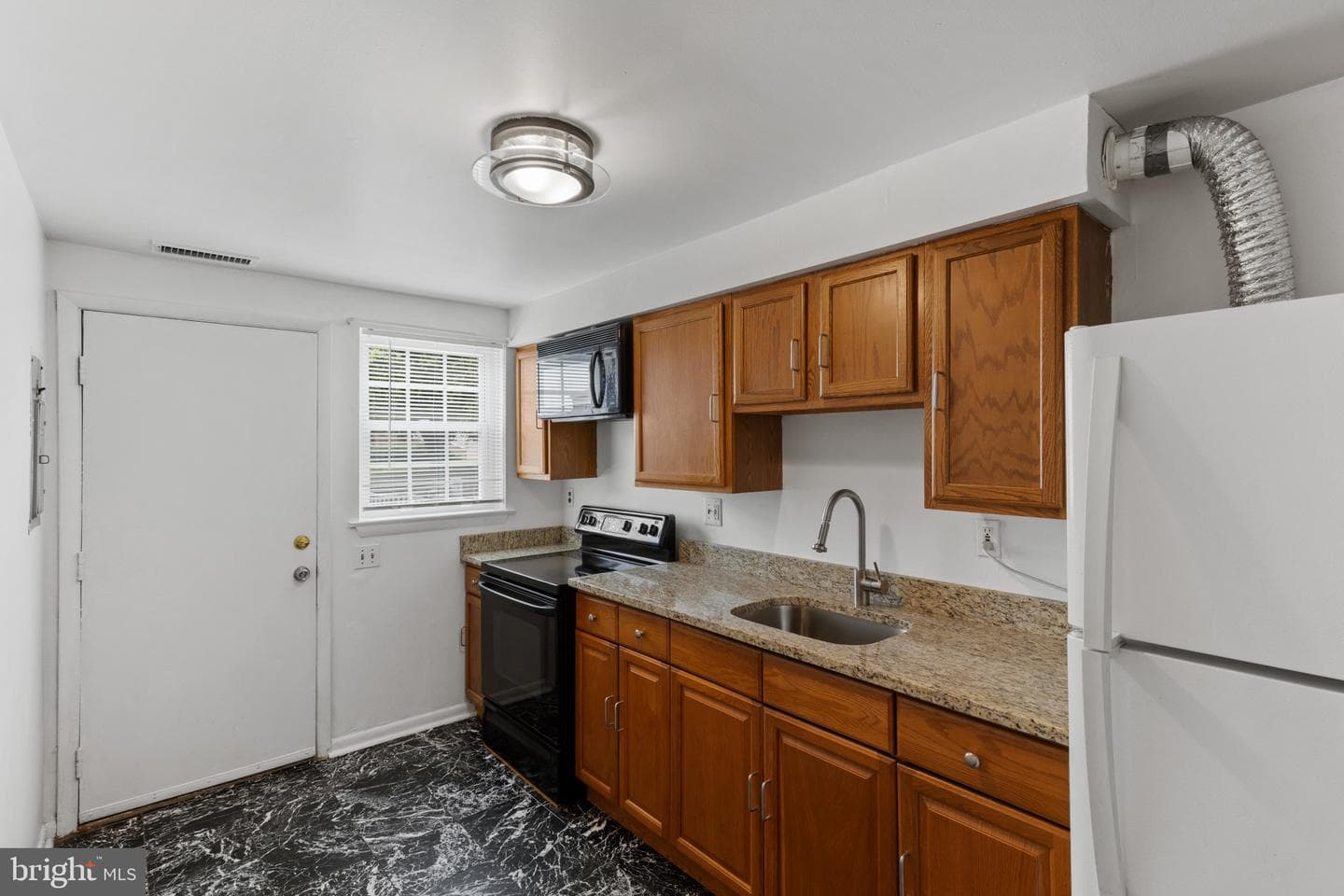 1225 E Chase Street photo 10