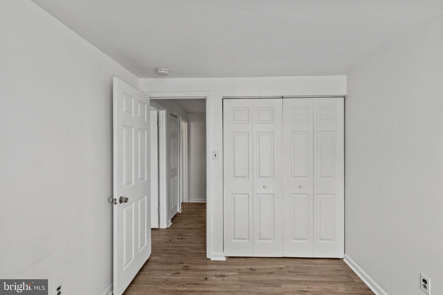 1225 E Chase Street photo 31