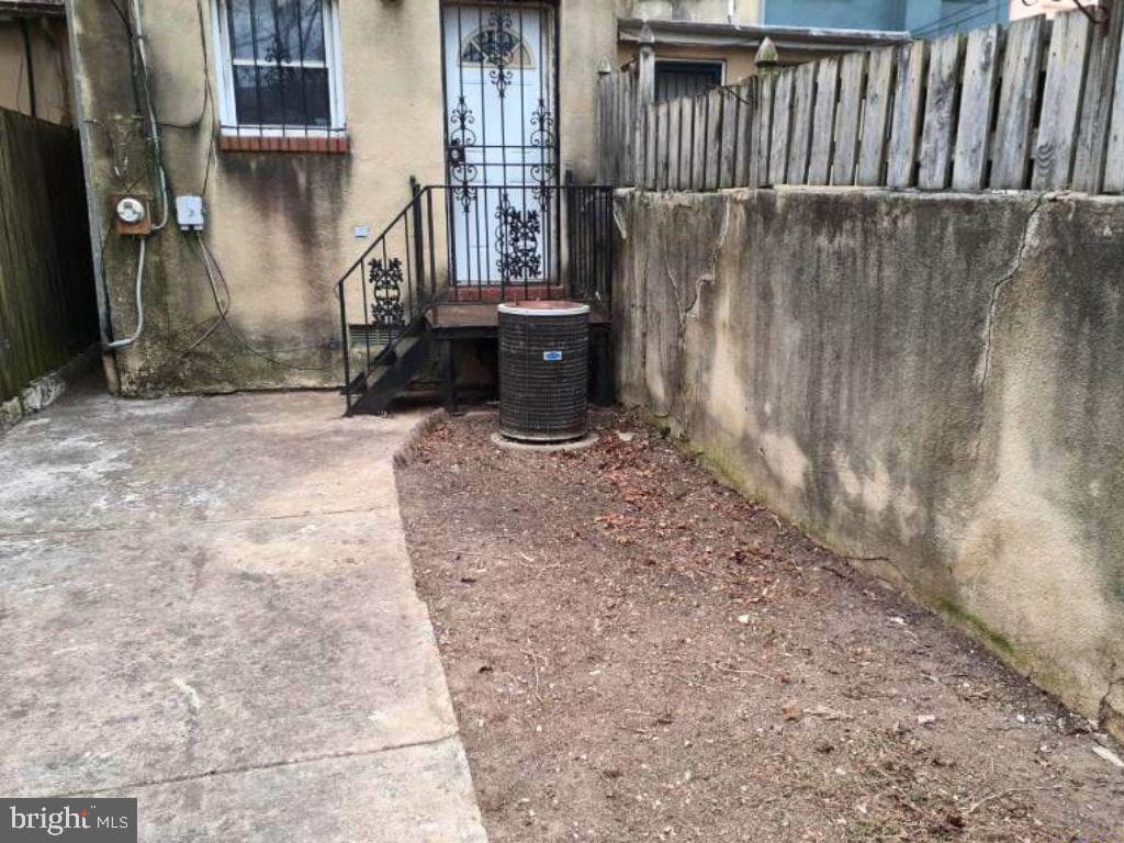 1533 Argyle Ave photo 28