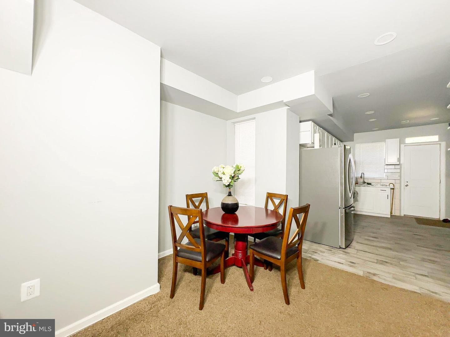 11 Hilton Street photo 8