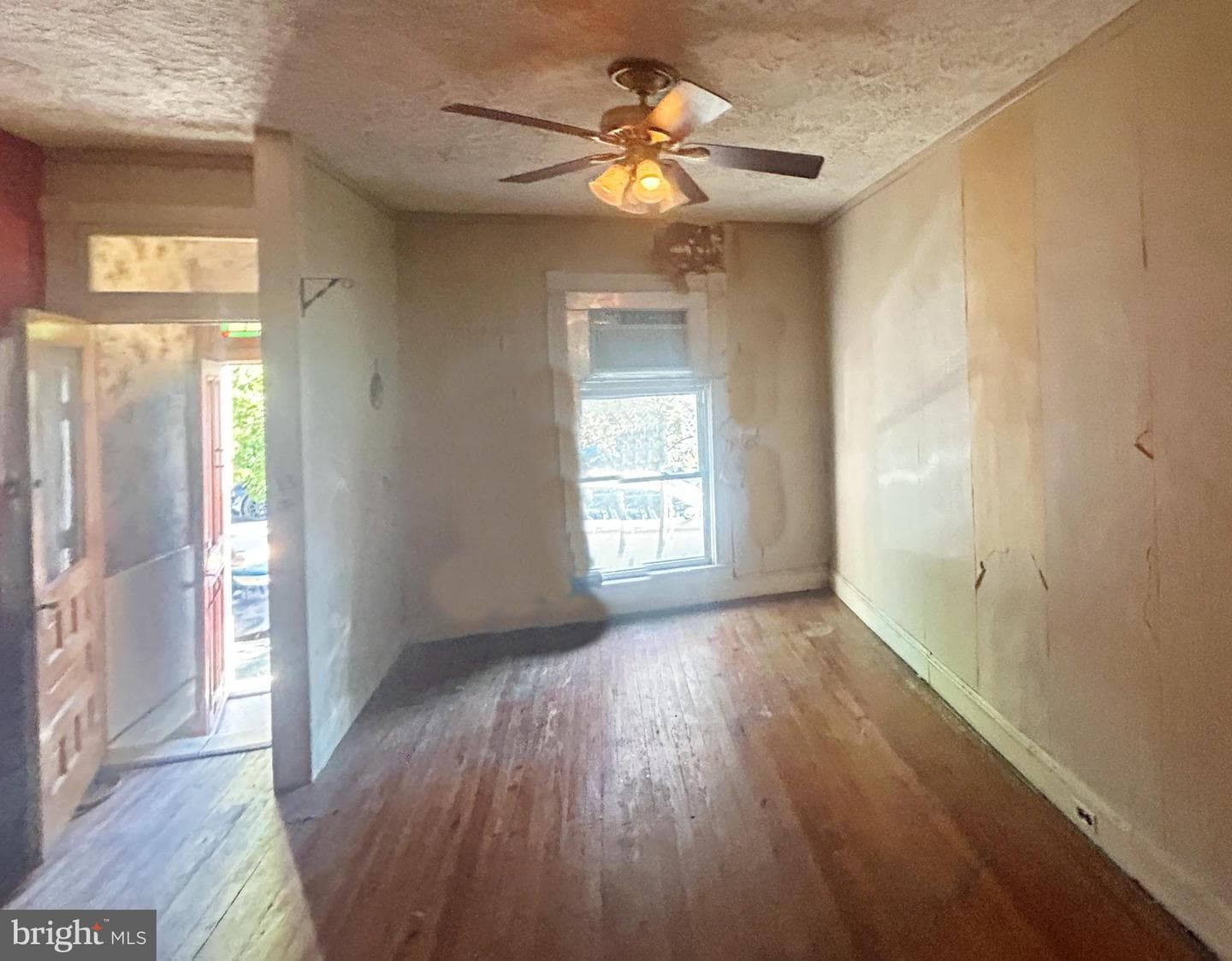 3407 Esther Place photo 5