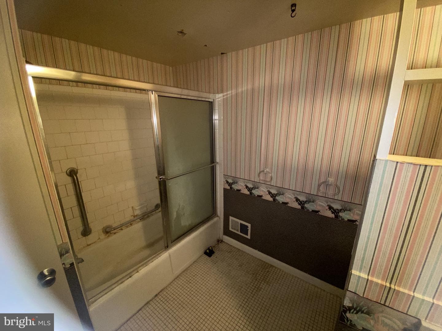 3619 Glengyle Avenue #8b photo 8