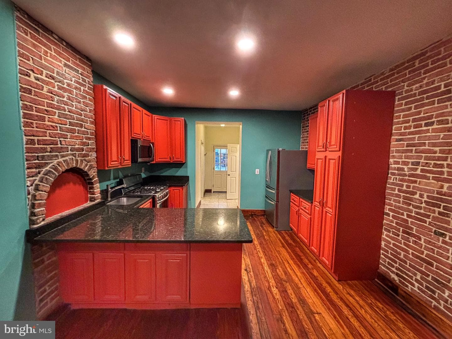 135 S East Avenue photo 6