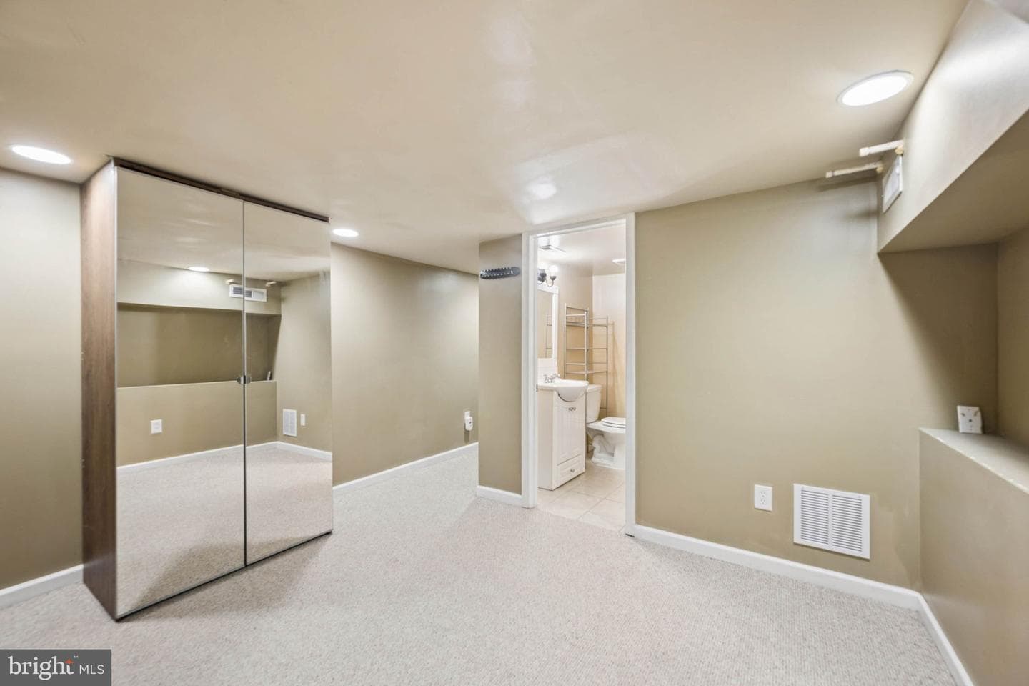 29 N Patterson Park Avenue photo 50