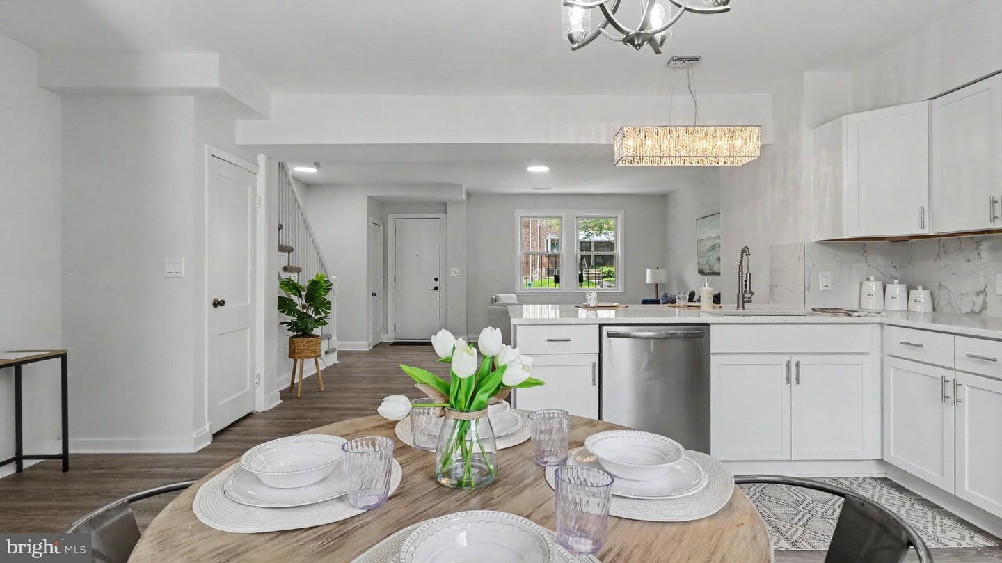 3319 Leighton Avenue photo 4