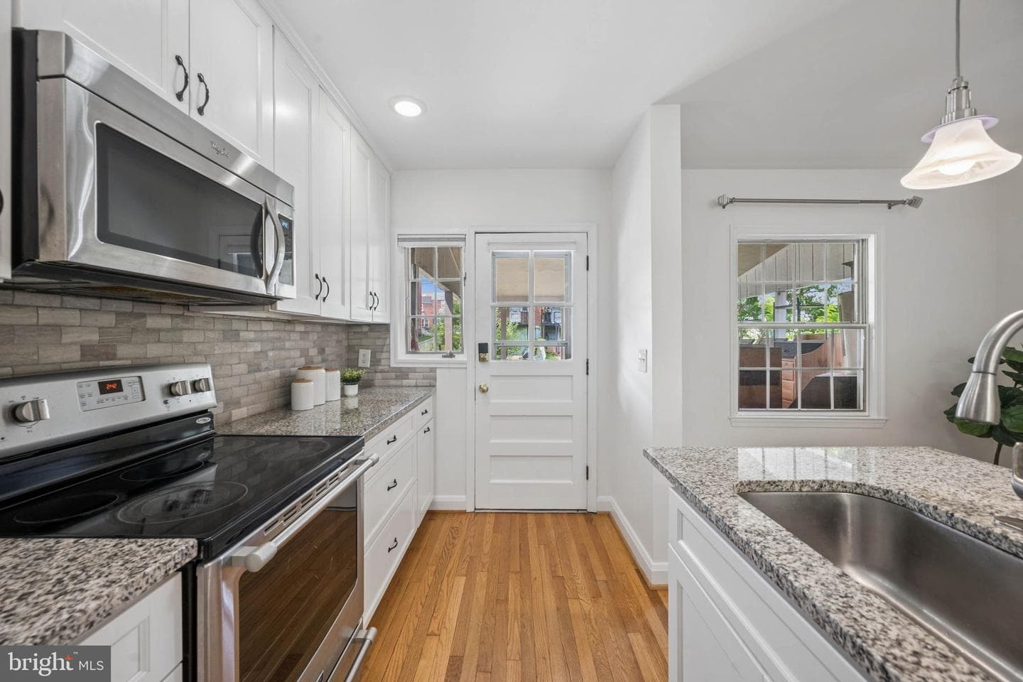 1432 Redfern Avenue photo 20