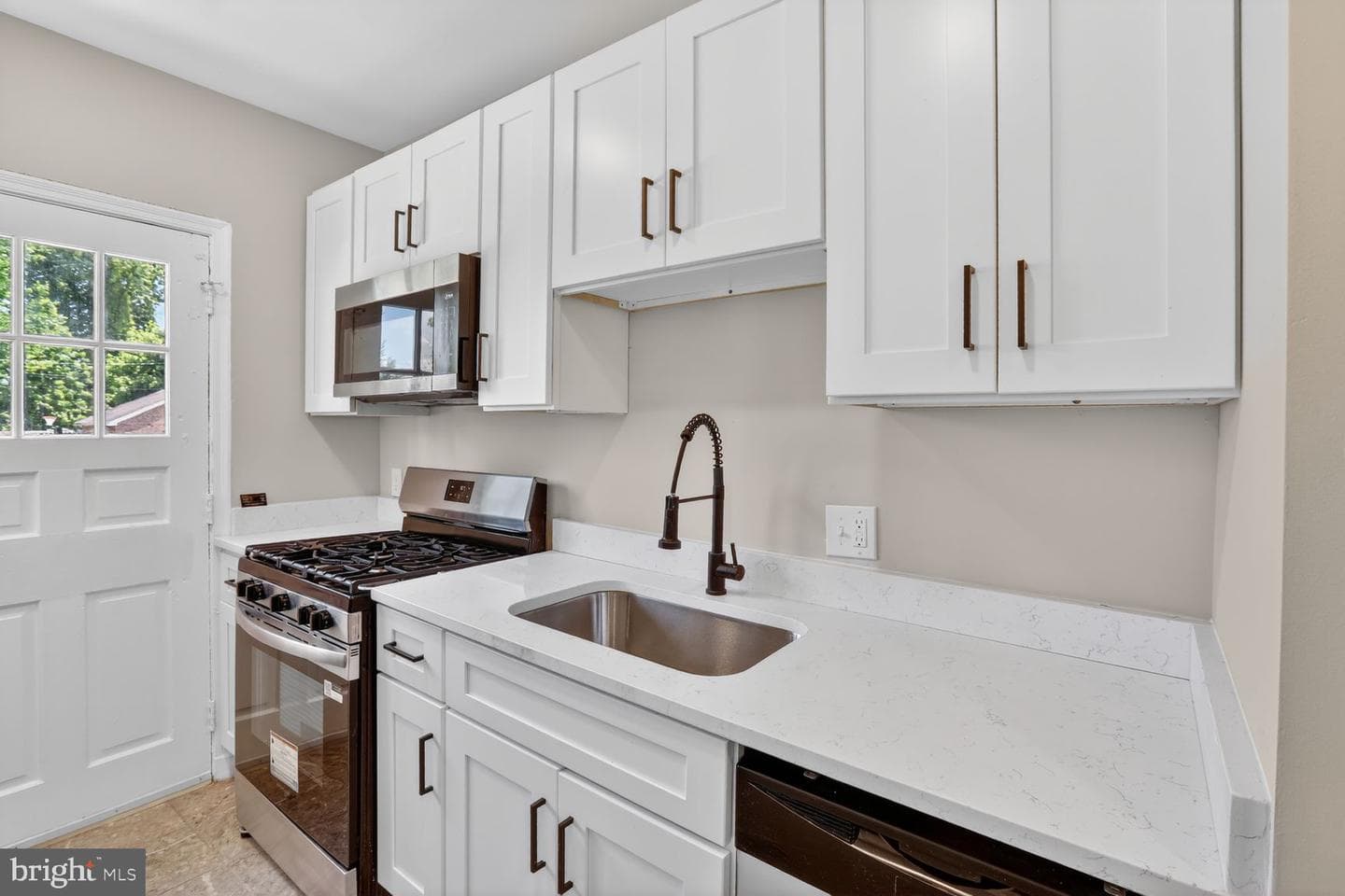 315 E Cold Spring Lane photo 4