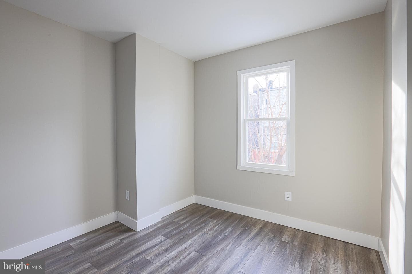1728 Ruxton Ave photo 30